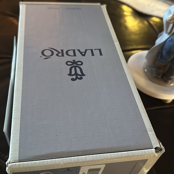 RARE Lladro Little Fireman 06334 w/original box. Mint condition & hard to find! - Picture 13 of 14